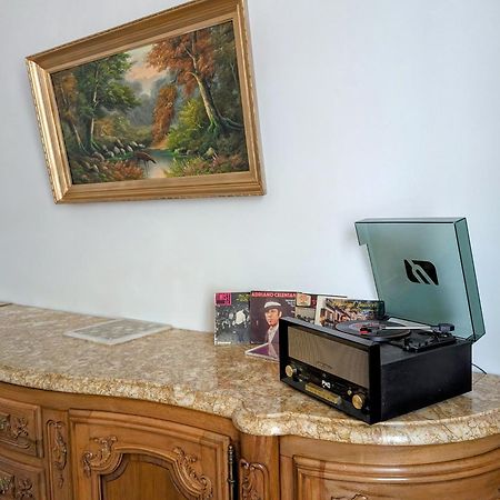 Maison De Style Tout Confort, Position Ideale, Avec Clim Et Petit Exterieur Orange  Zewnętrze zdjęcie