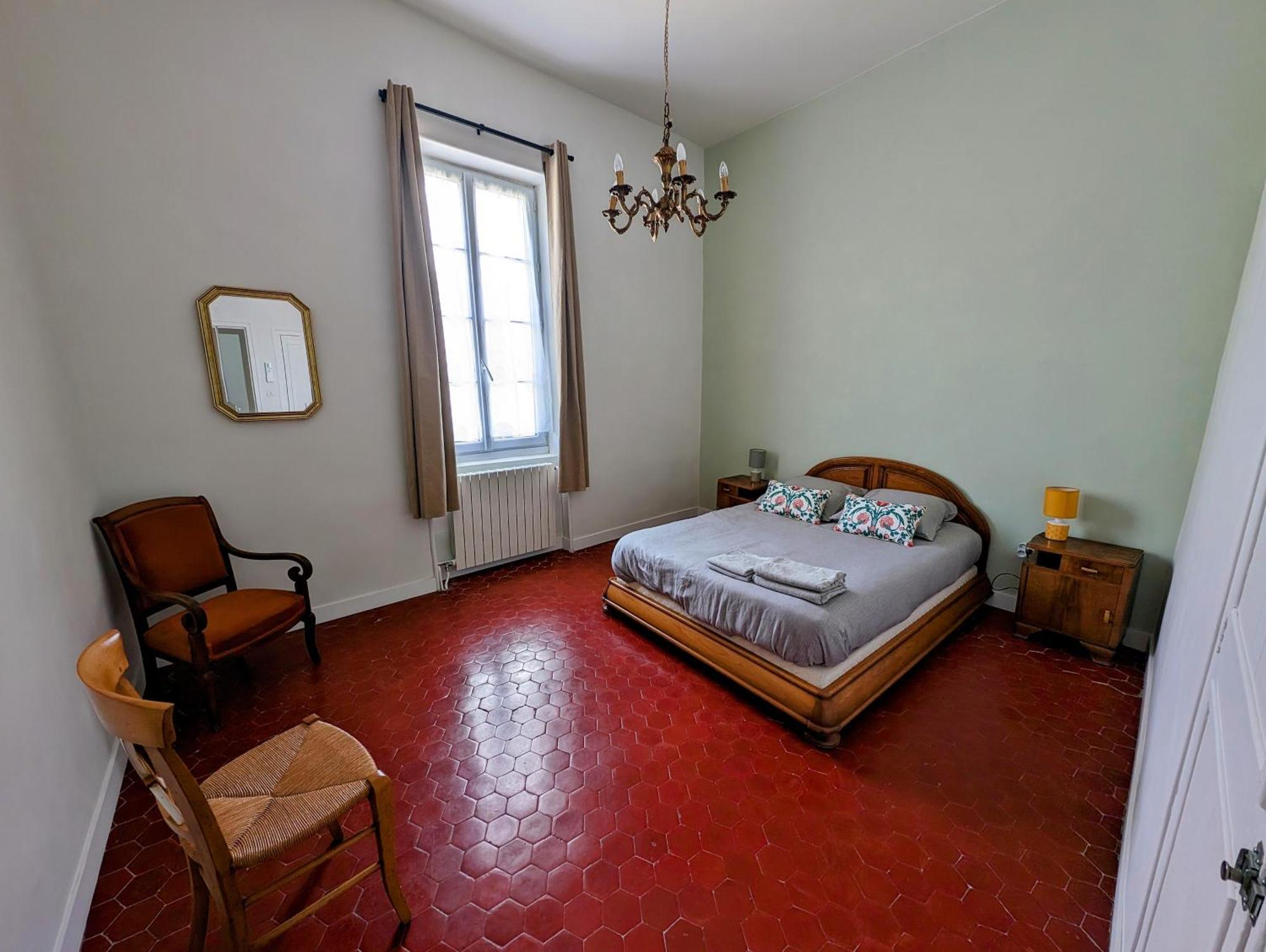 Maison De Style Tout Confort, Position Ideale, Avec Clim Et Petit Exterieur Orange  Zewnętrze zdjęcie
