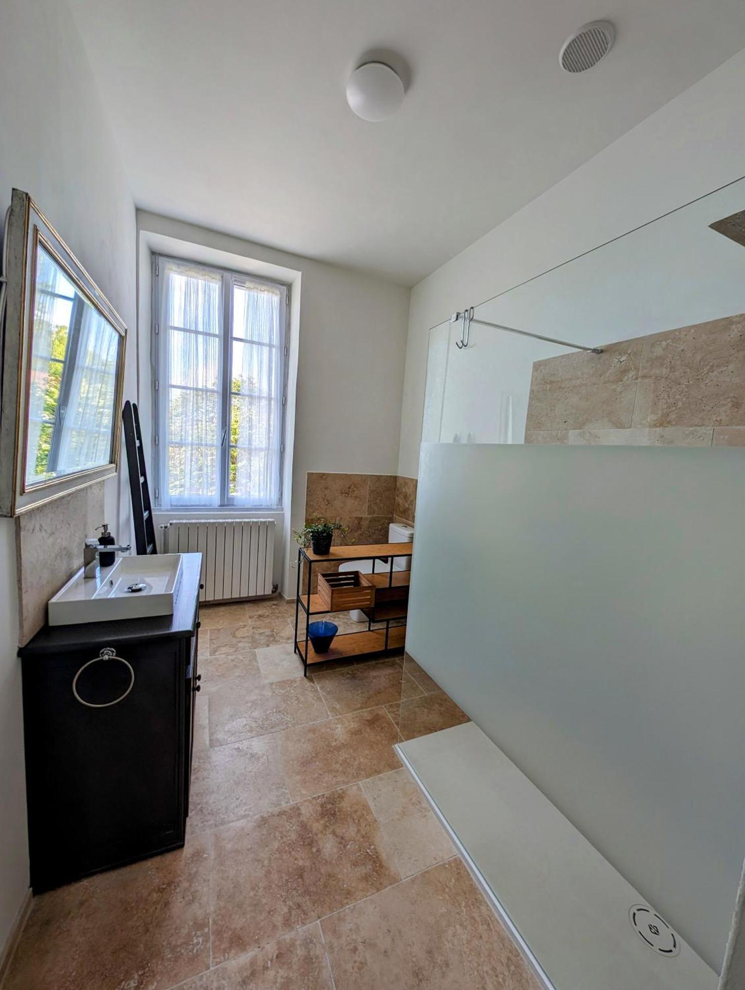 Maison De Style Tout Confort, Position Ideale, Avec Clim Et Petit Exterieur Orange  Zewnętrze zdjęcie